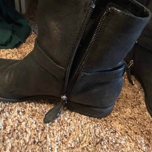 Franco Sarto flat black zip up booties - Picture 3 of 5